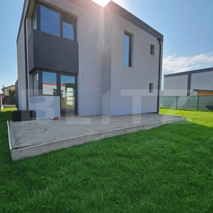 Casă modernă, situată în Jucu de Mijloc , pe un teren de 400 mp.