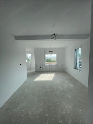 Duplex pe parter - locatie excelenta - posibilitate alegere finisaje - compartimentare foarte buna - imagine 2