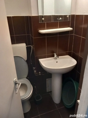 Vând apartament cu 3 camere în orașul Bumbești-Jiu - imagine 2