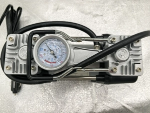 Compresor auto 2 cilindri 628-4x4 rezistent 199 lei