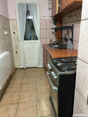 Vând apartament 2 camere decomandat  - imagine 5