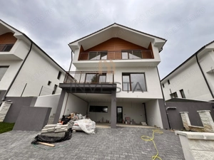 CASA INDIVIDUALA FELEACU 1000 MP CURTE