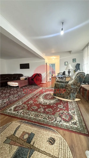 Casa de vanzare in Poiana cu Teren de 350 mp - imagine 10