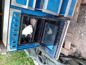 Vând aragaz cu hota uzat adus din Italia  - imagine 3