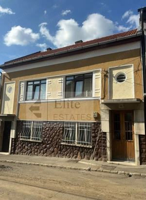 Apartament de Vanzare la Parterul unei case colective