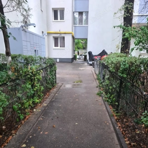 Vând apartament de două camere pe Blvd. Tineretului cu vedere la parc, suprafață 46,17mp - imagine 2