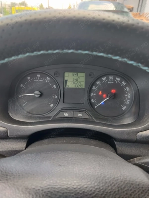 Skoda Fabia 2013, 1.2, benzina, imbunatatiri, 207000 km, navigatie, camera mansalier 3600 Eur - imagine 10 Skoda Fabia 2013, 1.2, benzina, imbunatatiri, 207000 km, navigatie, camera mansalier 3600 Eur - imagine 10