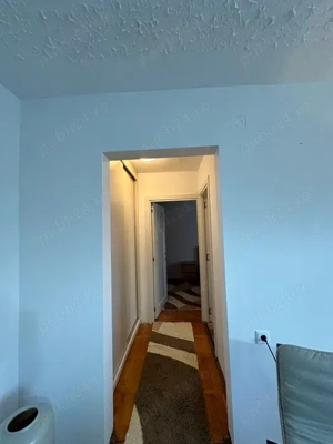 Apartament 2 camere Dimbovita semidecomandat amenajat centrala proprie - imagine 3