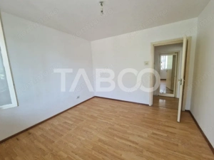 Apartament 2 camere de vanzare Obor balcon luminos acces rapid - imagine 2
