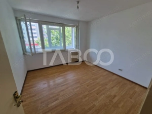 Apartament 2 camere de vanzare Obor balcon luminos acces rapid