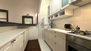 Apartament cu finisaje clasice in zona centrala - imagine 7