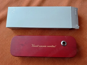 Stilou din lemn trandafir  in cutie din lemn de trandafir 