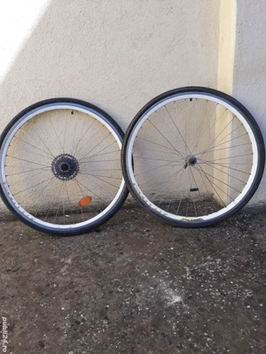 Pereche roti 28, complet echipate