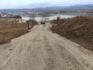 Teren in zona bazinelor de apa - Deva 700 - imagine 3