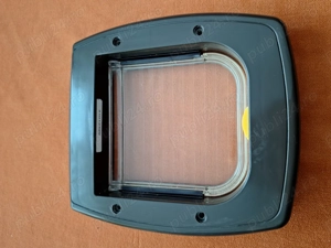 Usa batanta pentru accesul animalelor de companie