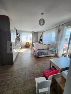 Apartament mobilat utilat, 3 camere, 2 bai, 2 parcari, zona Terra