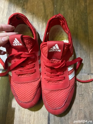 Adidasi marca Adidas