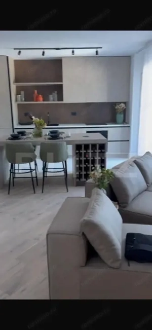 Apartament 3 camere, 88 mp, zona Centrala