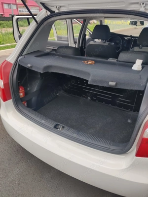 Skoda Fabia 2013, 1.2, benzina, imbunatatiri, 207000 km, navigatie, camera mansalier 3600 Eur - imagine 15 Skoda Fabia 2013, 1.2, benzina, imbunatatiri, 207000 km, navigatie, camera mansalier 3600 Eur - imagine 15