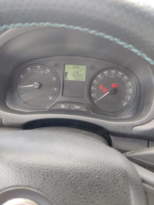 Skoda Fabia 2013, 1.2, benzina, imbunatatiri, 207000 km, navigatie, camera mansalier 3600 Eur - imagine 12 Skoda Fabia 2013, 1.2, benzina, imbunatatiri, 207000 km, navigatie, camera mansalier 3600 Eur - imagine 12