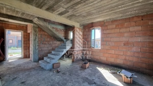 Casa individuala la rosu sau la cheie, Giarmata