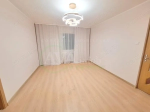 Apartament 3 camere, Renovat 2025, MODERN, etaj 3,Bacau - imagine 11