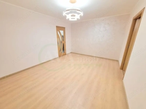 Apartament 3 camere, Renovat 2025, MODERN, etaj 3,Bacau - imagine 14