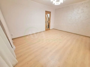 Apartament 3 camere, Renovat 2025, MODERN, etaj 3,Bacau - imagine 12