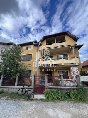 PRET NOU - Casă de vânzare – construcție solidă și spațioasă