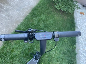 Trotineta electrica folosita 2 saptamani - imagine 2