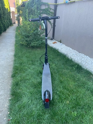 Trotineta electrica folosita 2 saptamani - imagine 4