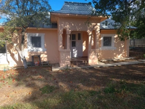 Vand casa cu teren agricol comuna spineni sat cuza voda jud olt