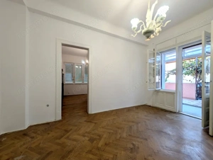 O Casa si  un apartament intr-o  curte individuala in centrul Oradiei - imagine 9