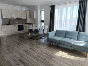 Inchiriez apartament cu garaj - imagine 2