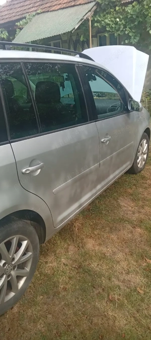 Volkswagen Touran  - imagine 3