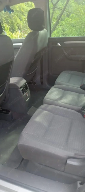Volkswagen Touran  - imagine 6