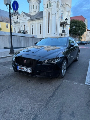 Jaguar Xe 2017 2.0 215cp