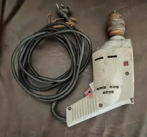 Vand, masina de gaurit (bormasina clasica)