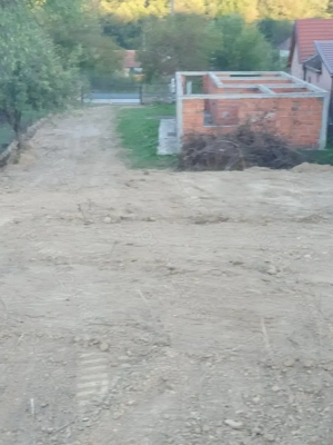 Casă de vânzare la roșu - imagine 4