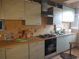 3 cam dec centrala proprie 2 bai etaj intermediar boxa zona Tipografilor - imagine 2