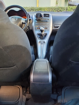 Vînd autoturism Toyota Auris