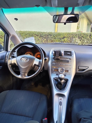Vând autoturism Toyota Auris 2008 - imagine 2