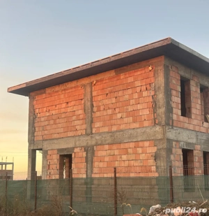 Vand casa la rosu cu placa beton peste etaj, la iesire din Berceni - intrare Vidra - Dealu Verde - imagine 7 Vand casa la rosu cu placa beton peste etaj, la iesire din Berceni - intrare Vidra - Dealu Verde - imagine 7