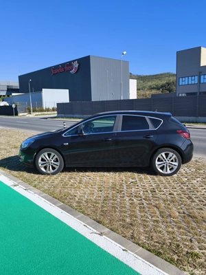 Opel Astra J 2012 - imagine 4 Opel Astra J 2012 - imagine 4