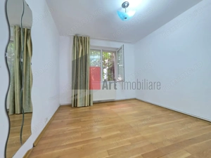 Apartament spațios cu 4 camere Crangasi - imagine 5