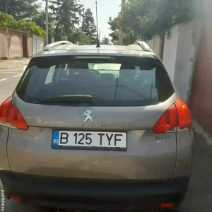 vând  Peugeot 2008 1.2 benzina caroserie suv 105 000 km  - imagine 2