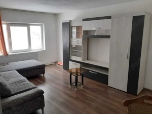 vand apartament decomandat