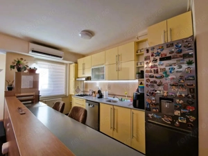 Apartament 3 camere, 67 mp, etaj intermediar, str. Nasaud - imagine 2