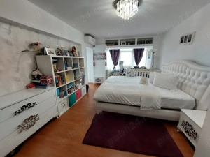 Vand Ap 2 camere, ultracentral, modern -complet mobilat și utilat.