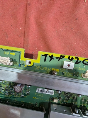 modul y sus tnpa4844 de pe tv Panasonic tx-p42g15e - imagine 3